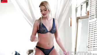 Hot Blonde Babe Rides Reverse Cowboy Style For A Facial In The Shower