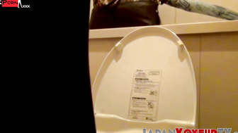 Exotic Japanse Bombshell Fingering Herself In Public Bathroom