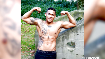 Hot muscle tattooed latino boy pictures