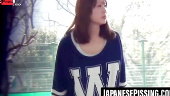 Voyeur trails Japanese girls to watch them piss outdoors