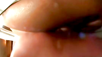 Hot black facesitting action