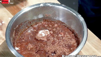 Inked Romeo Davis fills his raw cock into Beaux Banks in kitchen fuck