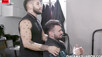Barber Brock Banks with thick meat stretches Ian Greene in the chair