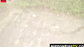 Clueless of creep filming this Japanese babe pisses public