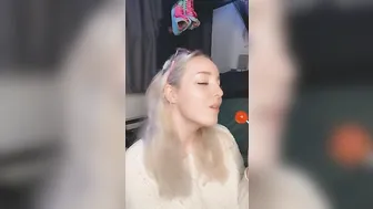 SEE ME RIDES THIS VIBRATOR INSIDE MY BUTT  MY