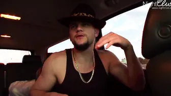 Serious porn video – Sie blaest im Auto an bevor es im Haus ernst