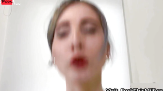 Young girl seduces old man