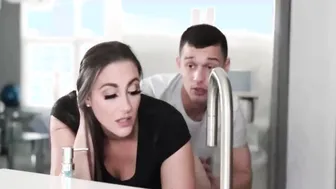 STUCK STEPMOTHER GETS FUCK INTO THE BUTT BY STEPSON