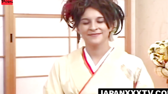 Geishas Sakura and Sayuri share two dicks in a nasty group