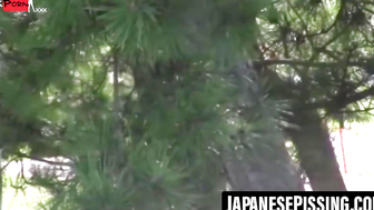 Run and release women who pee under city trees in a rush