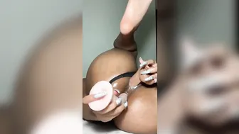 Wettyx3- My anal and vagina are inserted with two toys