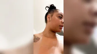 huge tit hispanic thot