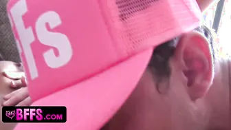 5 Hottie BFFs Celebrate The Spring Break By Shearing Penis
