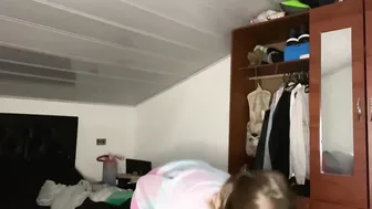 Pissing Desperation Gf Pisses her Leggings for You pov