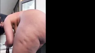 Bae African Fat Butt (Rides A Gigantic Sex Toy)