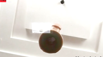 Hot MILF Uses Dildo to Satisfying Her Sexual Desires