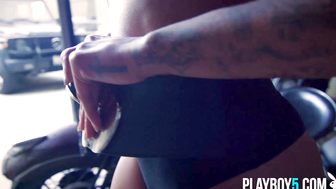 Curvaceous Black Milf Exposed - Big Booty Babe Harley Quinn Gets Fucked