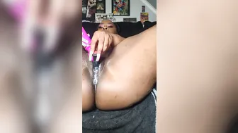 ‼️gushy Vagina Alert‼️ Cream down my Phat Booty