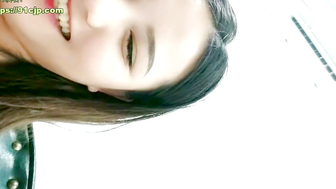 换妻探花约23岁小夫妻刚踏入换妻圈小妹妹还放不开沟通搭讪聊天未遂夫妻俩自己开始搞