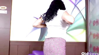Curvy Latina Granny Striptease & Vibrator Solo