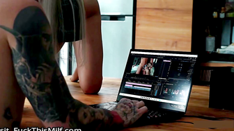 Fabiane Thompson Gets Hard Table Sex After Foot Locking in 4K Amateur