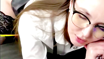 Mein Boss statt seiner Frau: POV Teen mit Cumshot