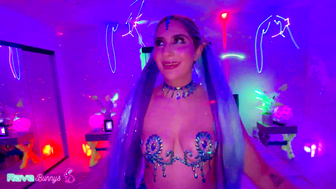 Dahlia Noire Escapes The Rave For A Curvy Private Encounter