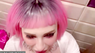 Impatient MILF Slut Gets Satisfied at Restaurant