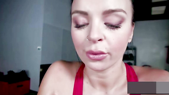 Curvy Milf Payton Preslee Oils Up Her Huge Tits And Juicy Booty And Fucks Her Workout 11