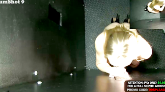 Kara Stone's Feet Get Used in a Glory Hole Session