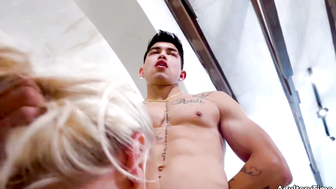 Elana Bunnz Deepthroats Arin Jones in Curvy PAWG Interracial