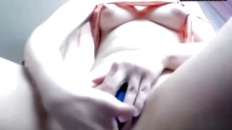Yasmine 22: Intense Toy Masturbation & Hard Nipple Play