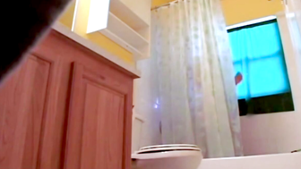 Stepdaughter Shaves Wet Pussy in Shower (homemade Voyeur)