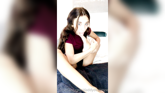 DaddyDestinyXO Pretty Latina Teen Spits On Red Toes Self Foot Worship