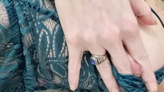 Hot mom Plays with Soak Vagina
