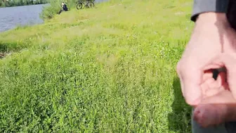 Man Outdoors Flash Penis and cummed near blone bimbos