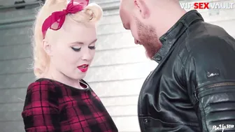 PINUPSEX - MISHA CROSS CRAZY HOT BOOTY POLISH BLONDE FUCKS HER BIKER BF