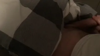 Destroyed pov Hand Job from Fiance while she Reads a Book into Bed
