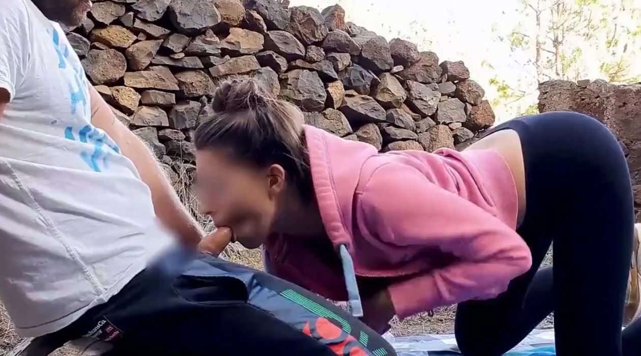 Outdoors Dressed Sex Quickie after Hiking into Tenerife 4kPorn.XXX