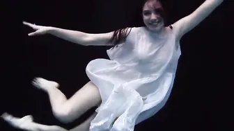Aqua women Andrejka underwater stripping and swimming