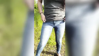 Cougar Soaking her Leggings inside Outside