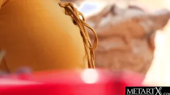 blonde 18 wants you to see her masturbate into the