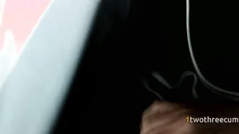 DOUBLE CUM INSIDE MOUTH FOR GODDESS TRAVELER INTO TRAIN