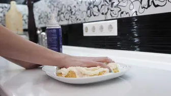 BLONDE PLAYS WITH FOOD PASSIONATE