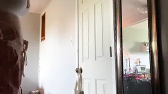 Stomiskies - Changes outfit inside bedroom