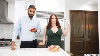 Appetite For Huge Jugs And Scissoring
