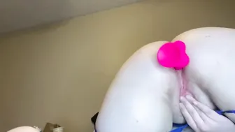 Fucking my Booty and Having Fun with my Clitoris