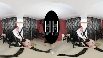 beauty Andreea - dont Sniff my Leather