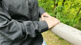 Stranger Dark Hair inside the Outdoors Park Accepts to Strokve that Dick for