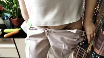 mom Secretary with Zucchini and Carrots inside Leaking Old Twat... Vaginal Testing